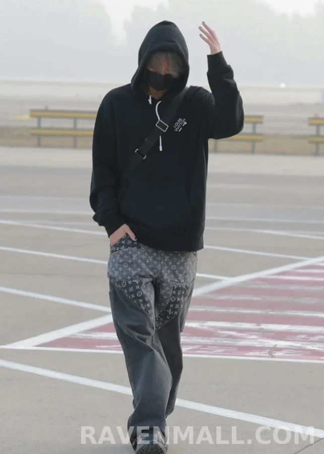 루이비통 루이비통 자수 후드티 상세 이미지