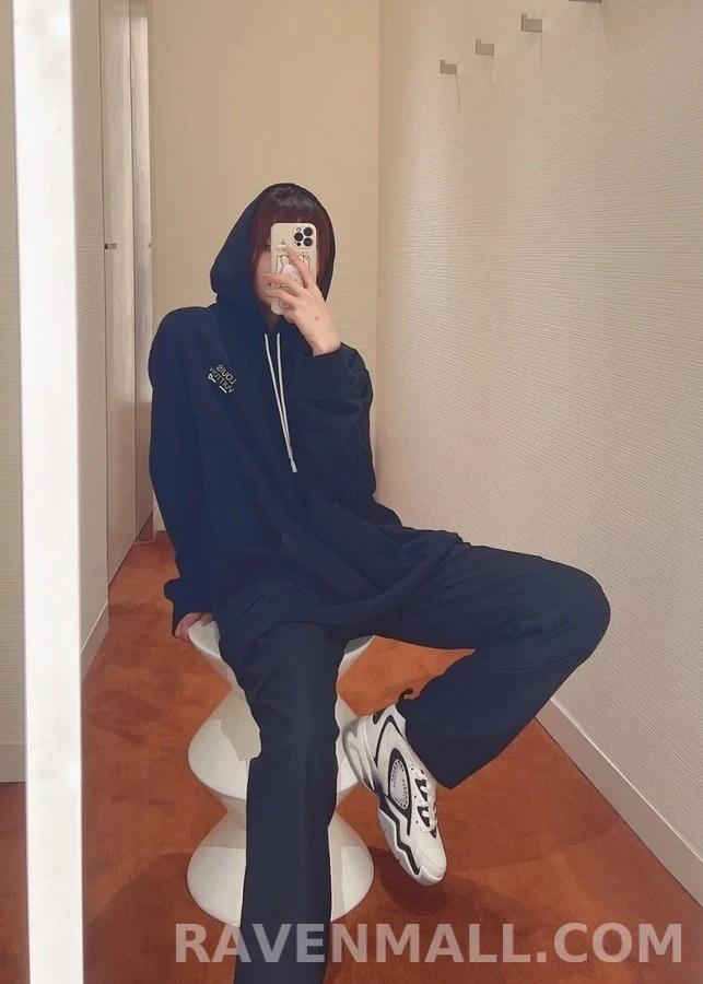루이비통 루이비통 자수 후드티 상세 이미지