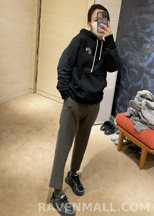 루이비통 루이비통 자수 후드티 상세 이미지