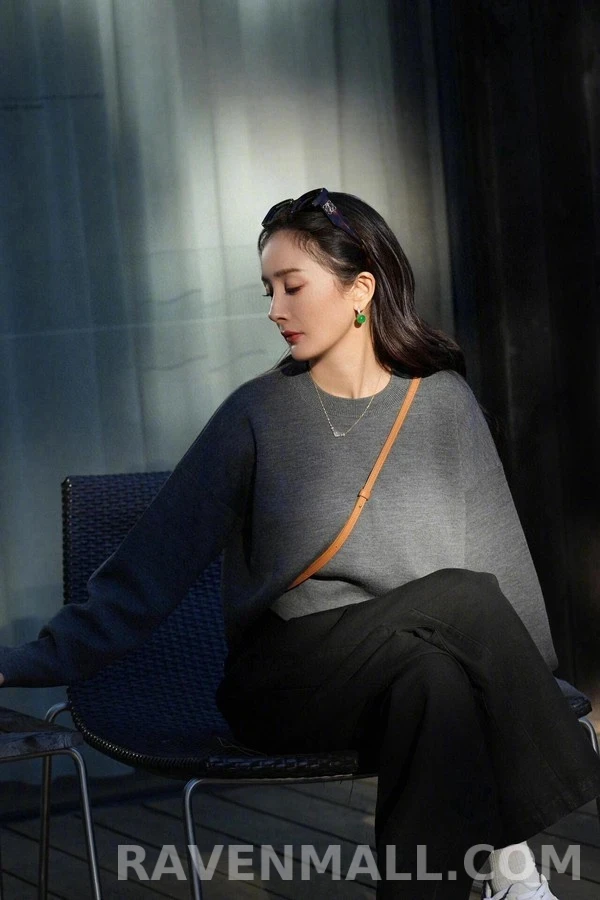 로에베 로에베 아나그램 패치 스웨트셔츠 상세 이미지