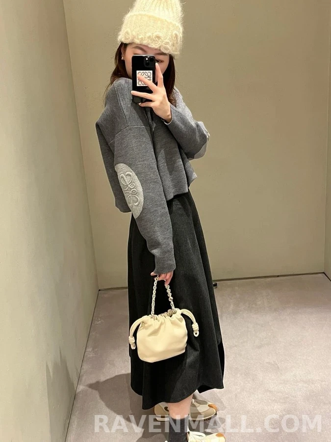 로에베 로에베 아나그램 패치 스웨트셔츠 상세 이미지