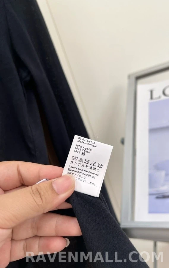 로에베 로에베 아나그램 자수 일자넥 긴팔 티셔츠 상세 이미지