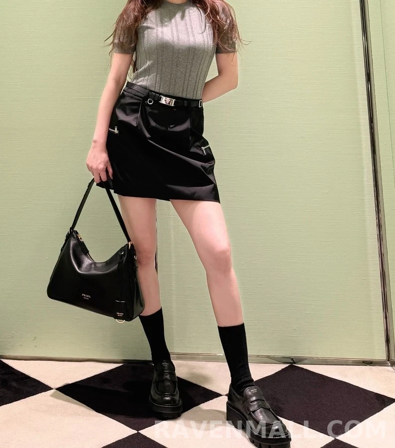 프라다 프라다 플랫폼 로퍼 상세 이미지