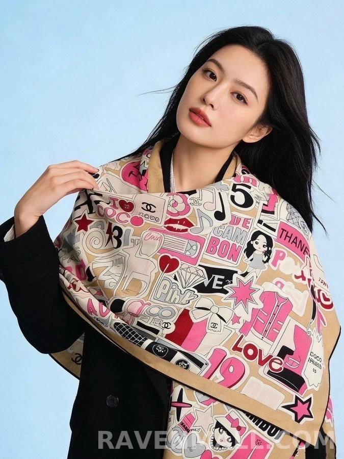 샤넬 샤넬 아이코닉 스티커 패턴 숄 상세 이미지