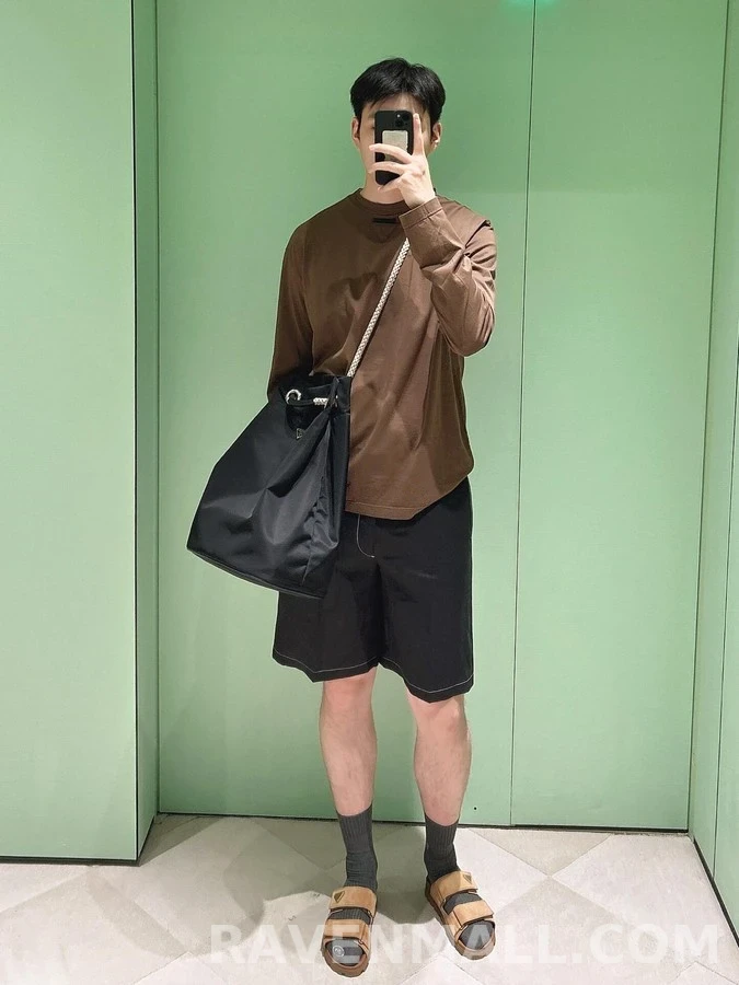 프라다 프라다 삼각형 디테일 긴팔 티셔츠 상세 이미지