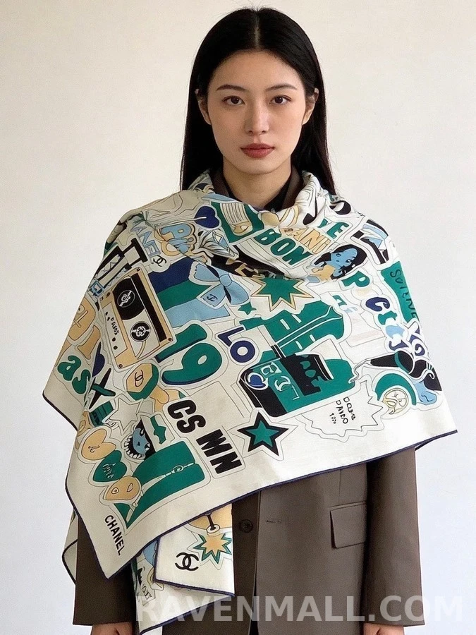 샤넬 샤넬 콜라주 프린트 숄 상세 이미지