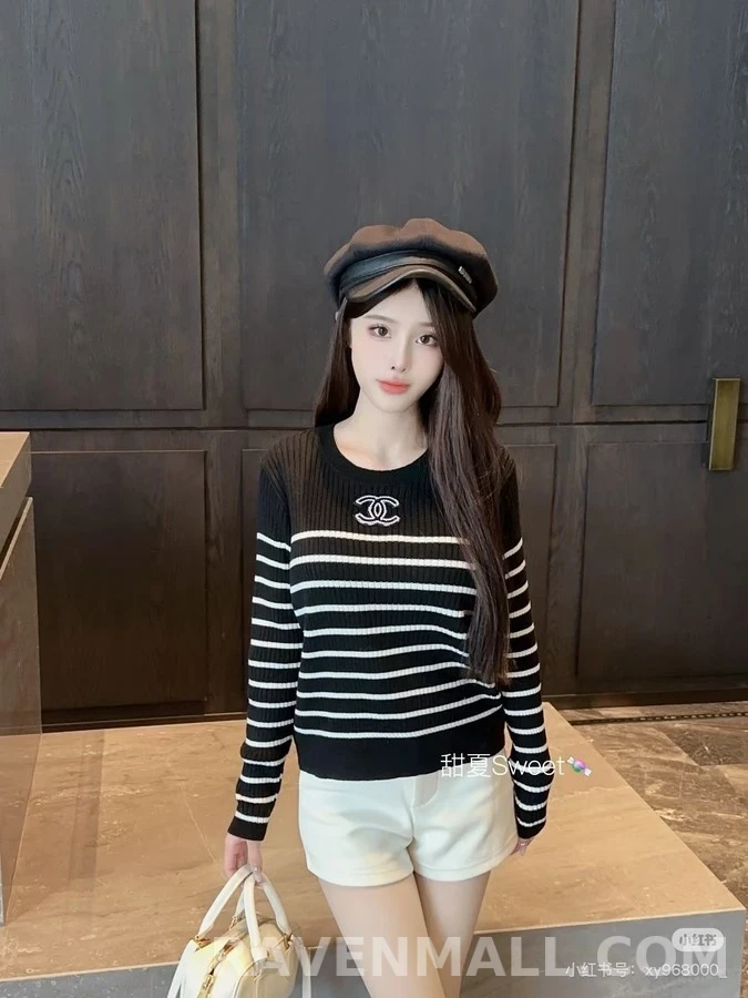 샤넬 샤넬 더블C 로고 스트라이프 긴팔 티셔츠 상세 이미지