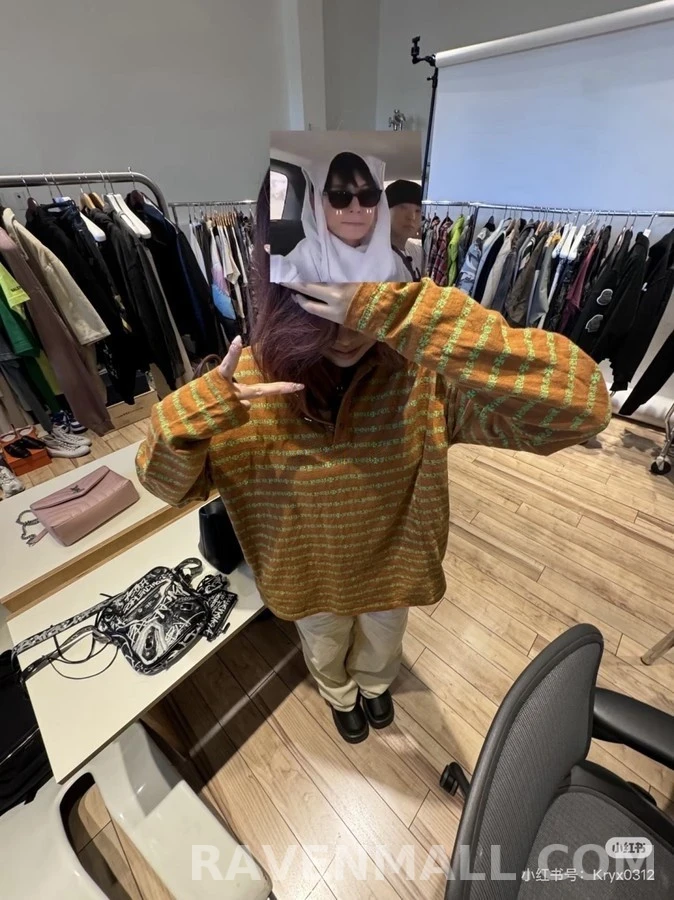크롬하츠 크롬하츠 십자가 패턴 긴팔 폴로 티셔츠 상세 이미지