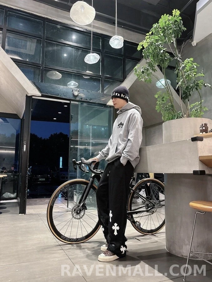 크롬하츠 크롬하츠 십자가 CH 로고 플록 후드티 상세 이미지