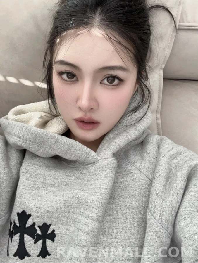 크롬하츠 크롬하츠 십자가 CH 로고 플록 후드티 상세 이미지