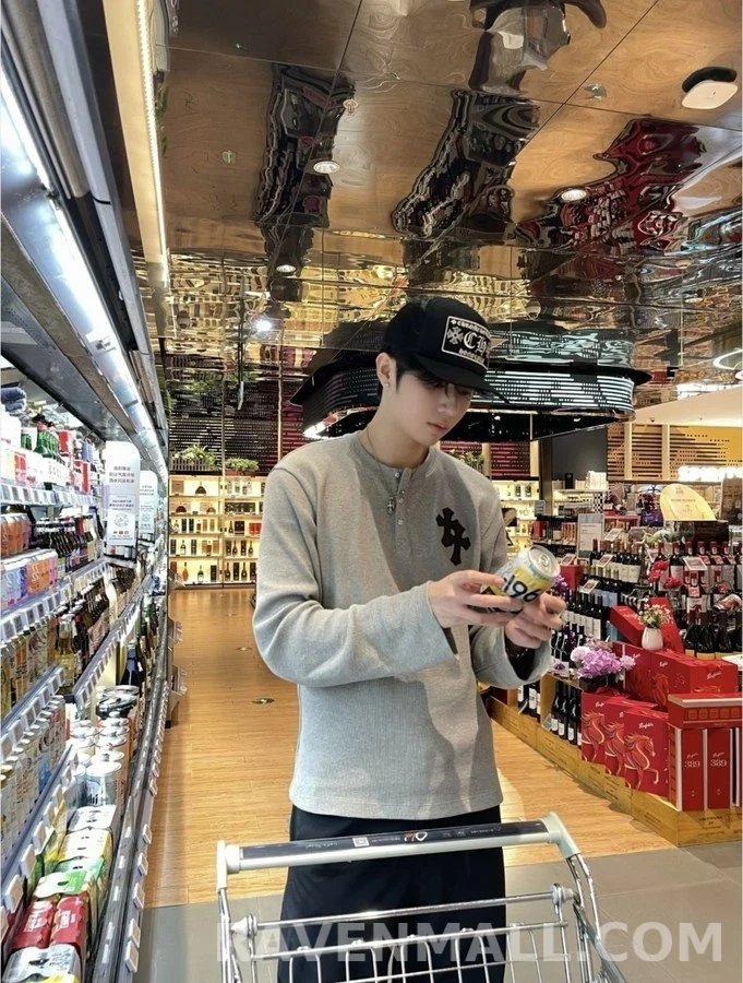 크롬하츠 크롬하츠 크로스 패치 헨리넥 긴팔 티셔츠 상세 이미지