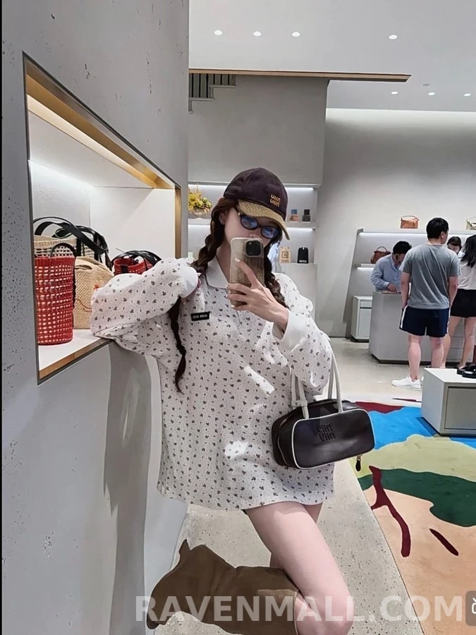 미우미우 미우미우 플라워 와플 폴로 긴팔 티셔츠 상세 이미지