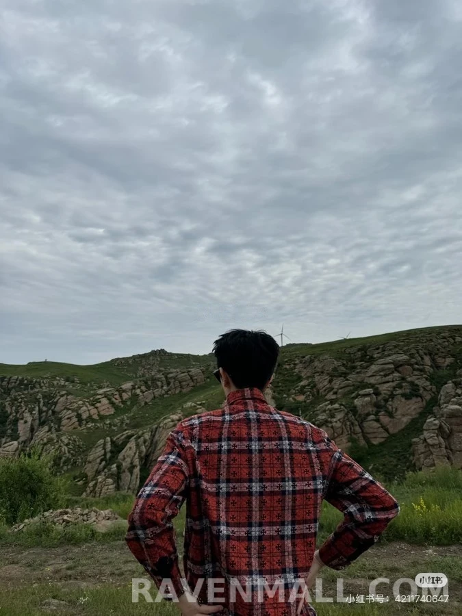 크롬하츠 크롬하츠 격자무늬 십자가 긴팔 티셔츠 상세 이미지