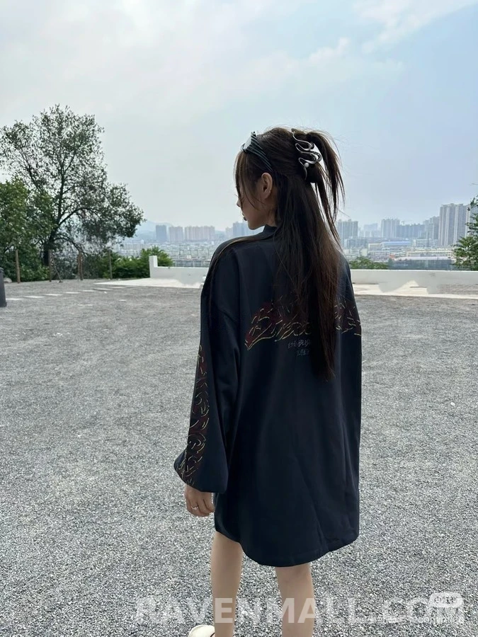 발렌시아가 발렌시아가 불꽃 그래픽 긴팔 티셔츠 상세 이미지