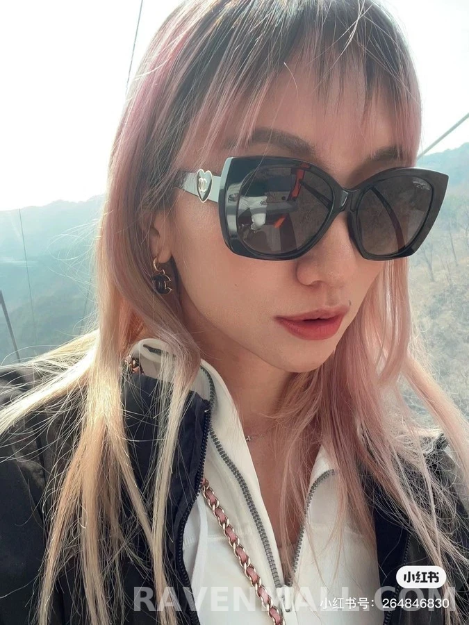 샤넬 샤넬 하트 로고 선글라스 상세 이미지