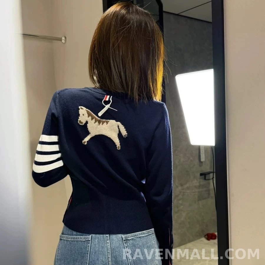 톰브라운 톰브라운 트리컬러 스트라이프 니트 가디건 상세 이미지