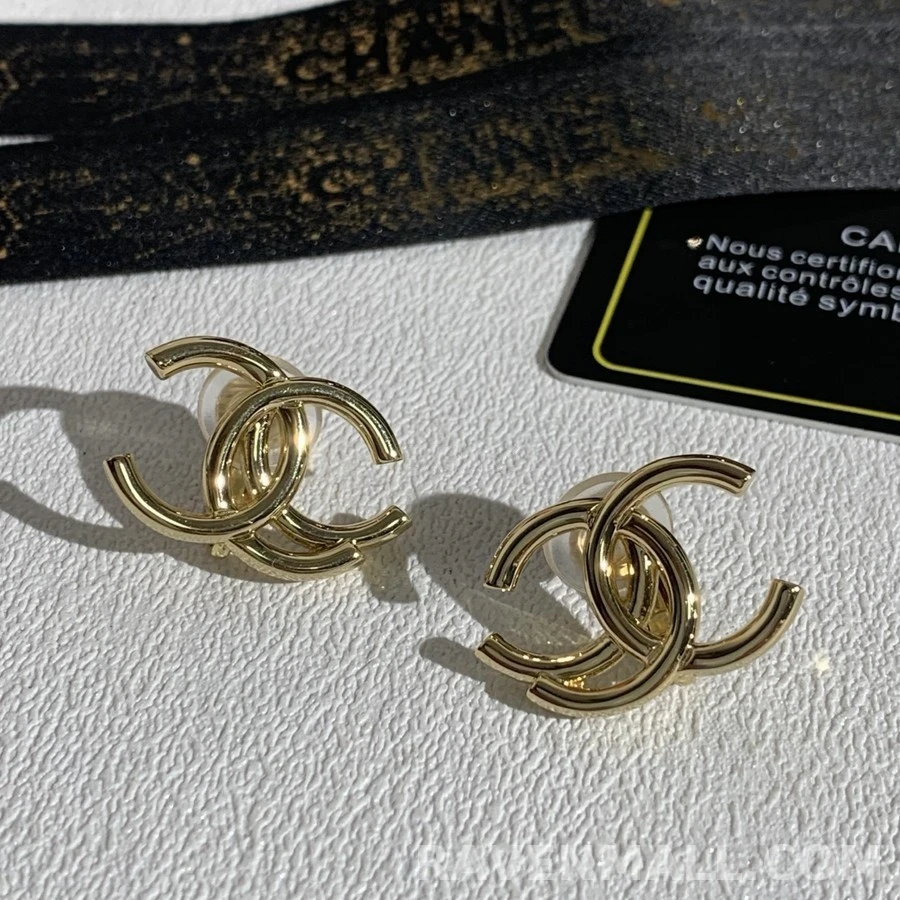 샤넬 샤넬 더블C 로고 스터드 귀걸이 상세 이미지