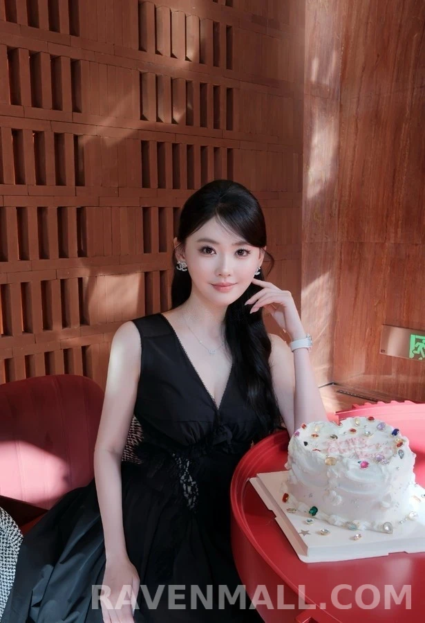 샤넬 샤넬 더블 C 파베 이어링 상세 이미지