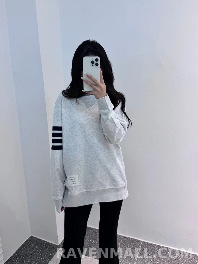 톰브라운 톰브라운 4선 맨투맨 상세 이미지