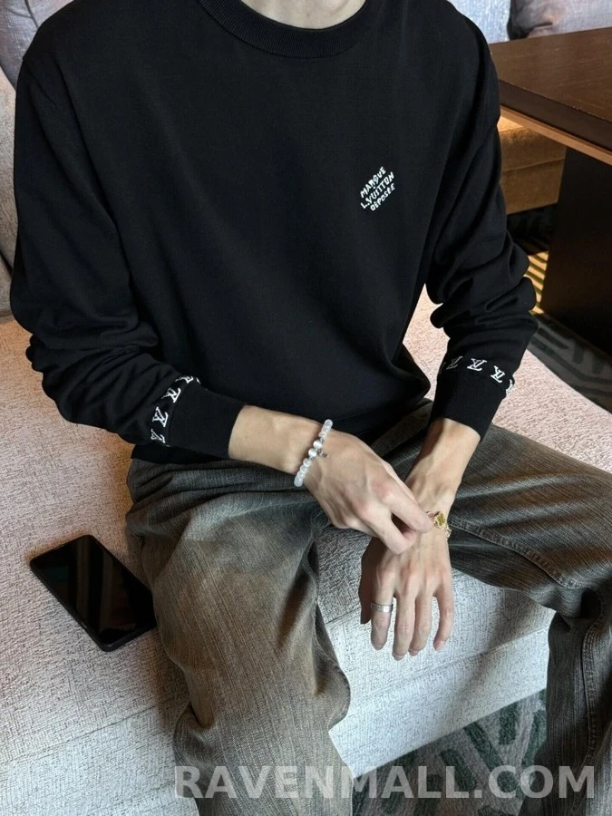 루이비통 루이비통 레터링 모노그램 긴팔 티셔츠 상세 이미지