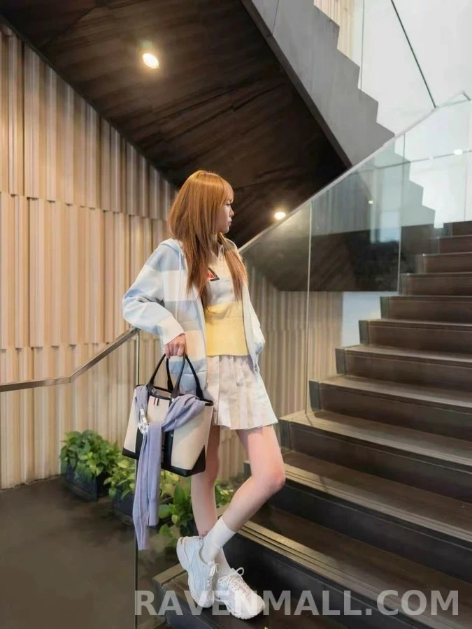 톰브라운 톰브라운 스트라이프 독 자카드 후드 집업 상세 이미지