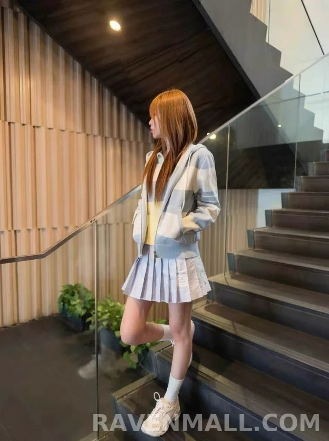 톰브라운 톰브라운 스트라이프 독 자카드 후드 집업 상세 이미지