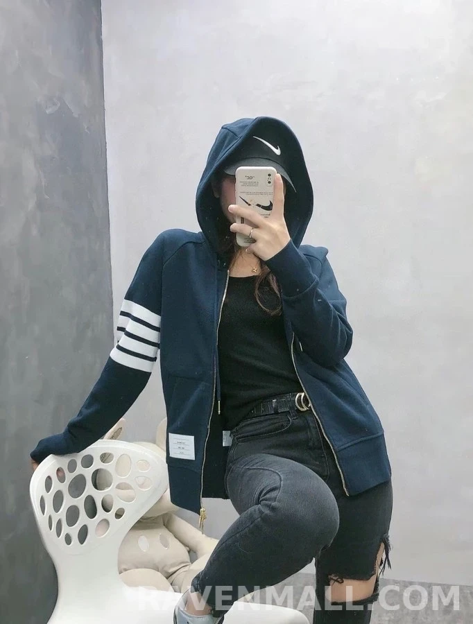 톰브라운 톰브라운 사선 스트라이프 후드 집업 상세 이미지