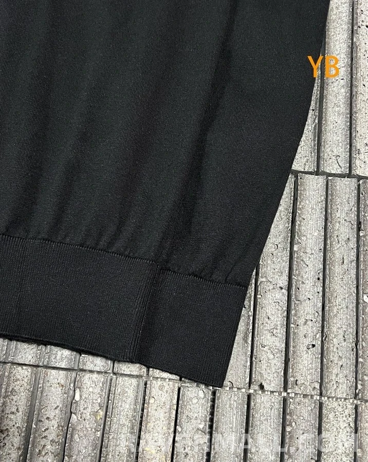 루이비통 루이비통 자카드 로고 니트 상세 이미지