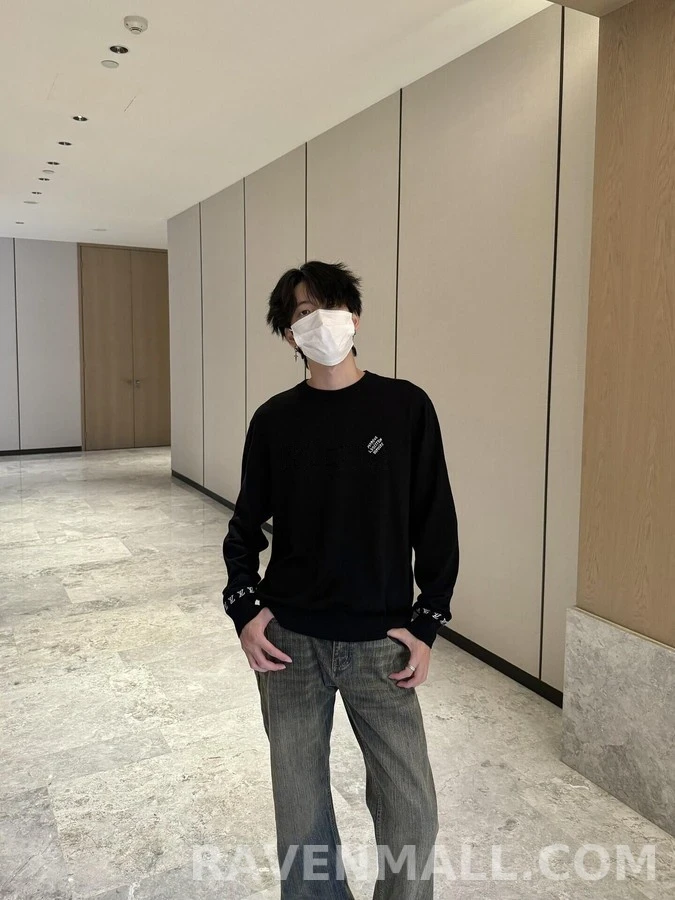 루이비통 루이비통 자카드 로고 니트 상세 이미지