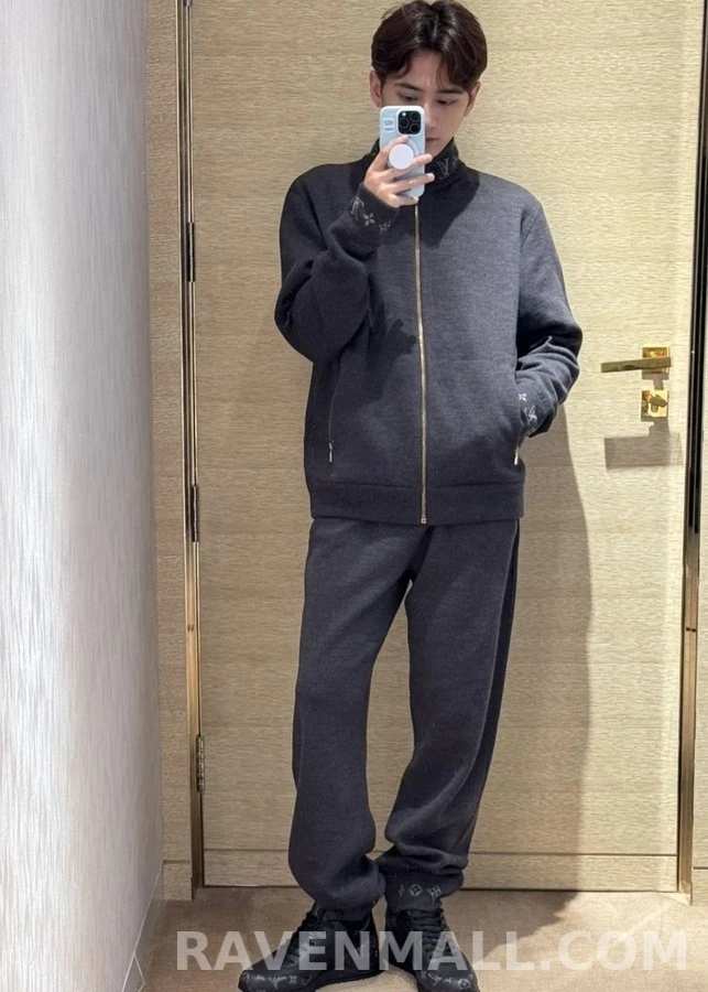 루이비통 루이비통 모노그램 스탠드넥 집업 니트 상세 이미지