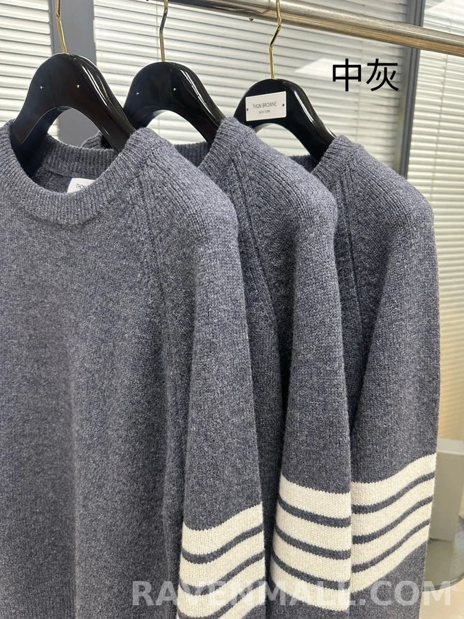 톰브라운 톰브라운 삼선 맨투맨 상세 이미지