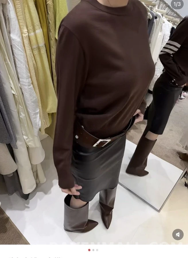 톰브라운 톰브라운 스트라이프 버튼 니트 상세 이미지