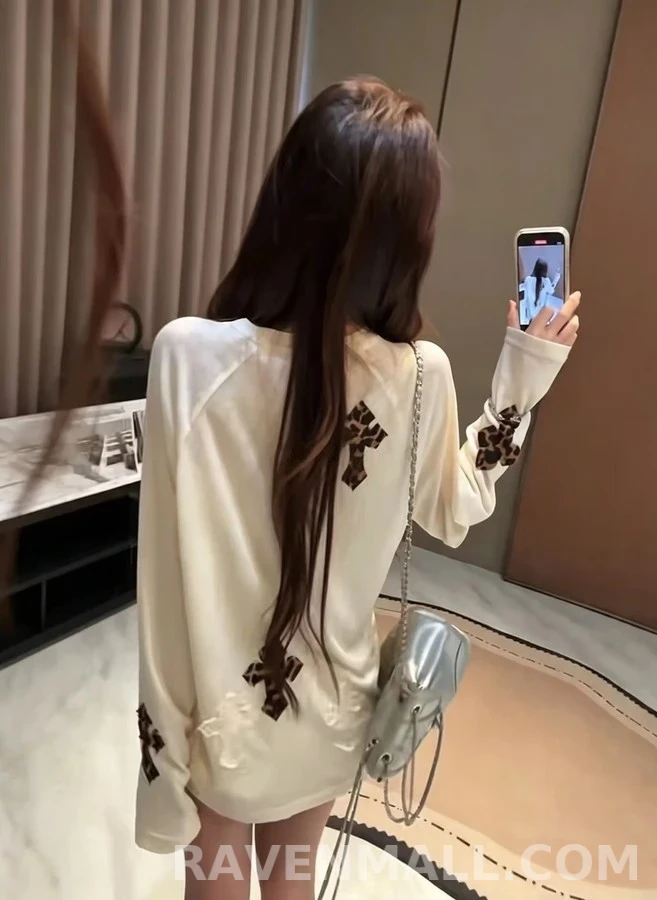 크롬하츠 크롬하츠 라인스톤 레터링 크로스 긴팔 티셔츠 상세 이미지