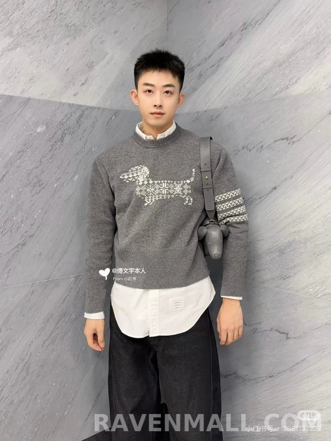 톰브라운 톰브라운 닥스훈트 패턴 니트 상세 이미지