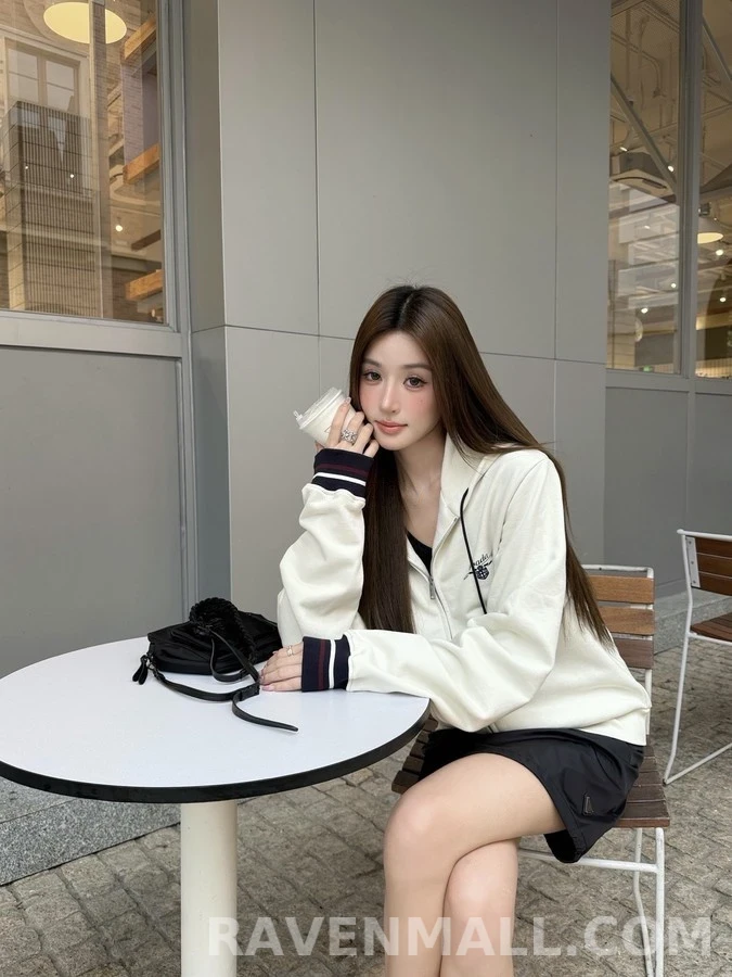 프라다 프라다 복고 휘장 후드 집업 상세 이미지