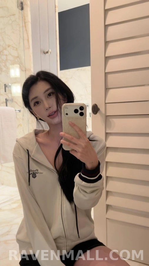 프라다 프라다 복고 휘장 후드 집업 상세 이미지