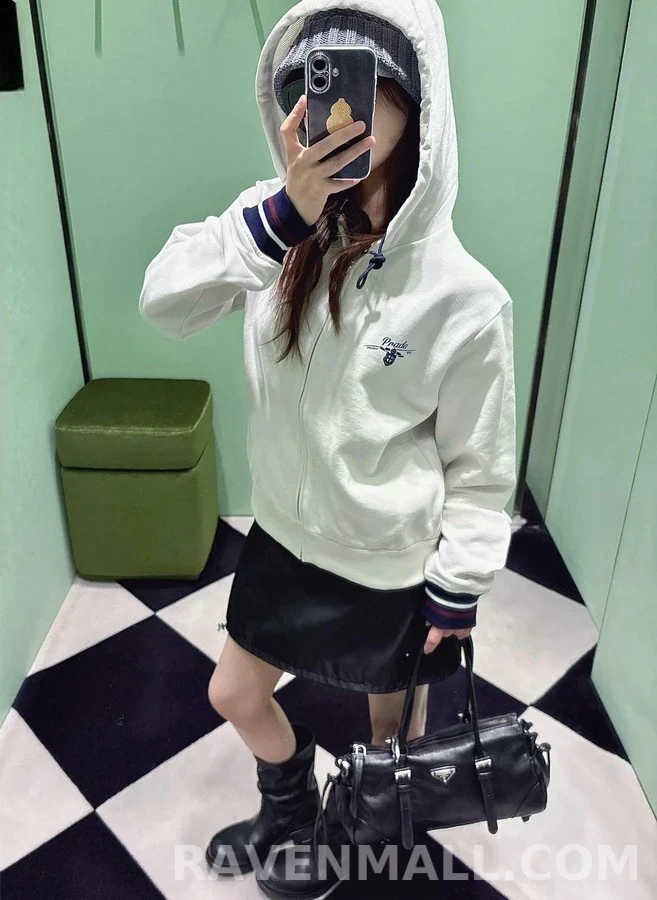 프라다 프라다 복고 휘장 후드 집업 상세 이미지