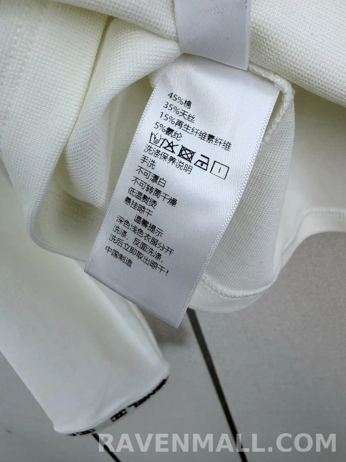샤넬 샤넬 레터링 스퀘어넥 긴팔 티셔츠 상세 이미지