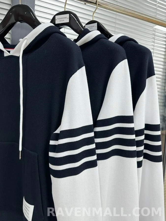 톰브라운 톰브라운 레터링 스트라이프 후드 상세 이미지