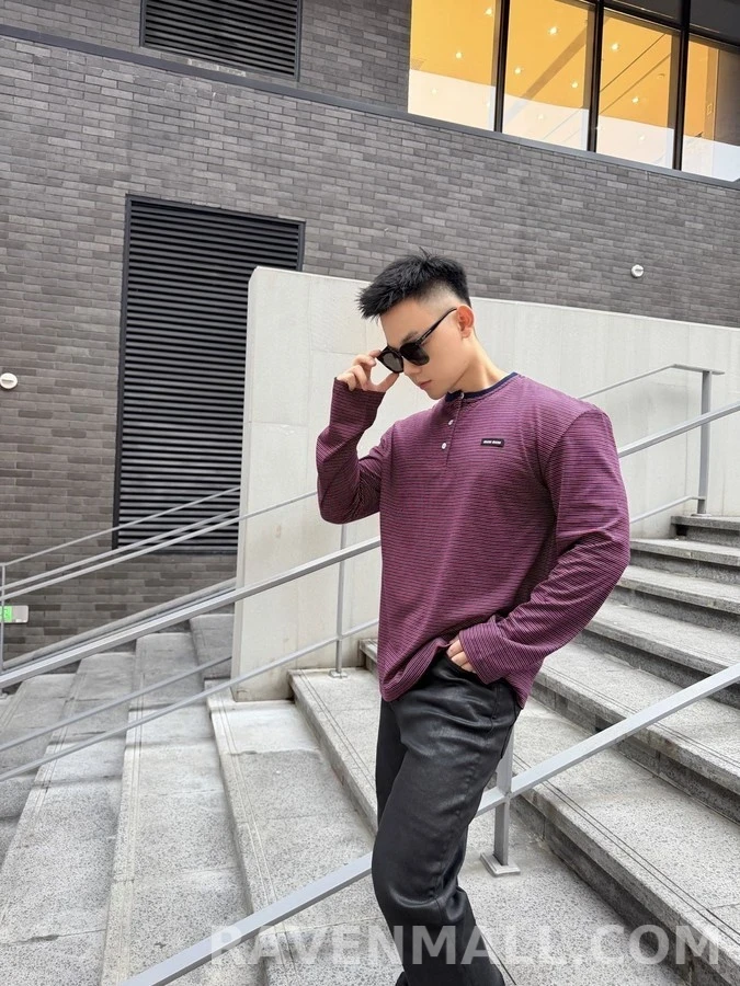 미우미우 미우미우 스트라이프 헨리넥 티셔츠 상세 이미지
