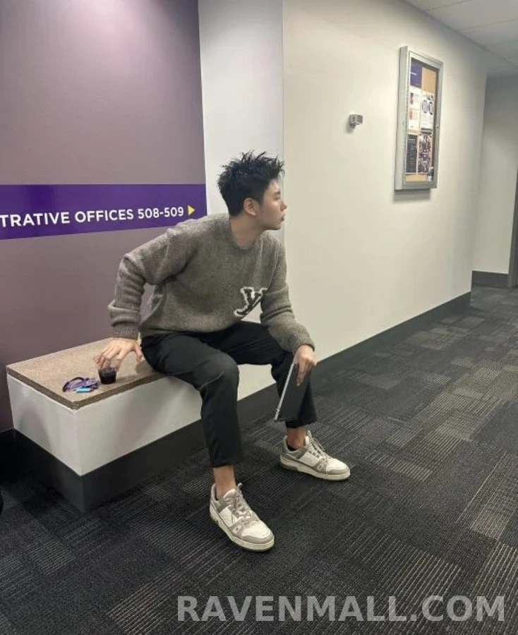 루이비통 루이비통 로고 테디 스웨터 상세 이미지