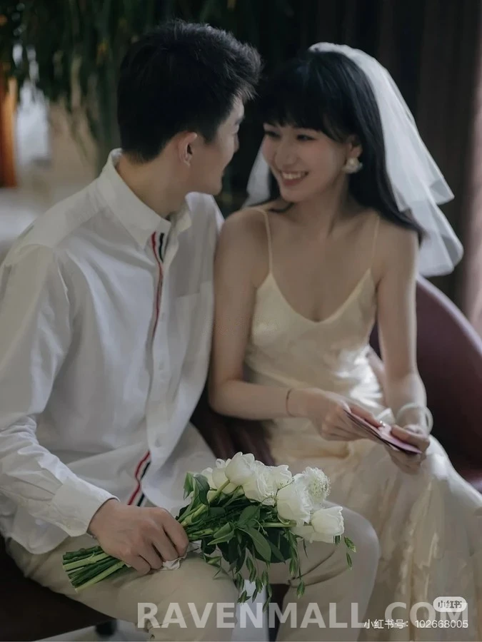 톰브라운 톰브라운 트리컬러 버튼다운 셔츠 상세 이미지