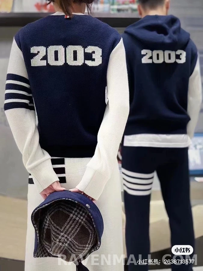 톰브라운 톰브라운 2003 레터링 스트라이프 맨투맨 상세 이미지