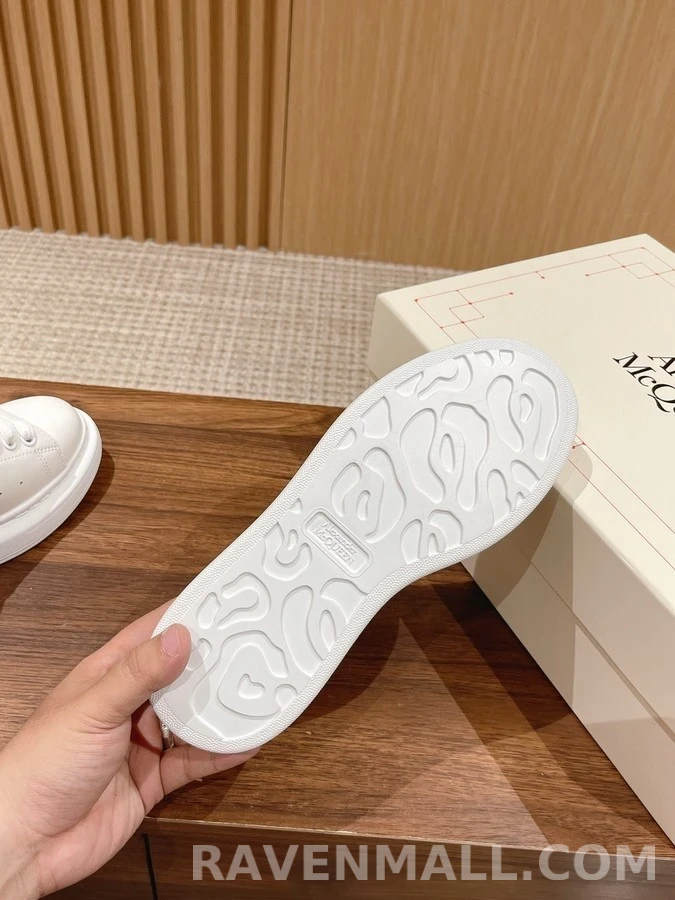 알렉산더 맥퀸 알렉산더 맥퀸 힐 탭 오버솔 스니커즈 상세 이미지
