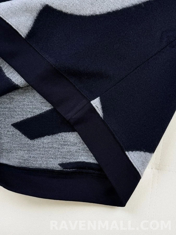 로에베 로에베 추상 패턴 니트 스웨터 상세 이미지