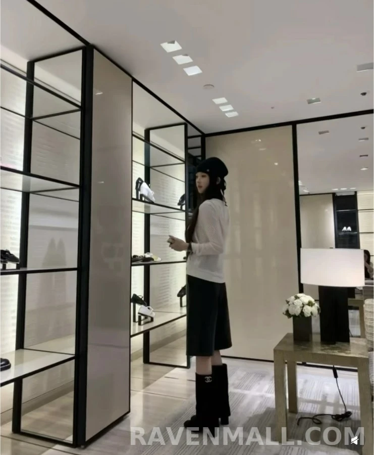 샤넬 샤넬 진주 로고 스웨이드 부츠 상세 이미지