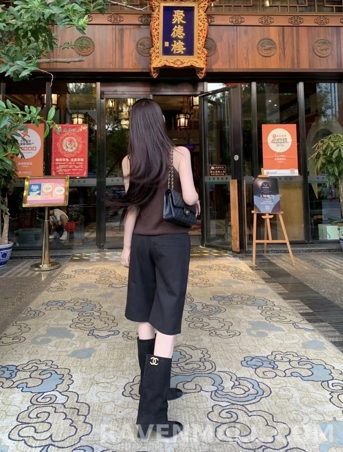 샤넬 샤넬 진주 로고 스웨이드 부츠 상세 이미지