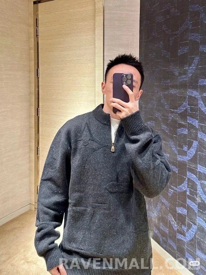 루이비통 루이비통 모노그램 자카드 하프집업 니트 상세 이미지