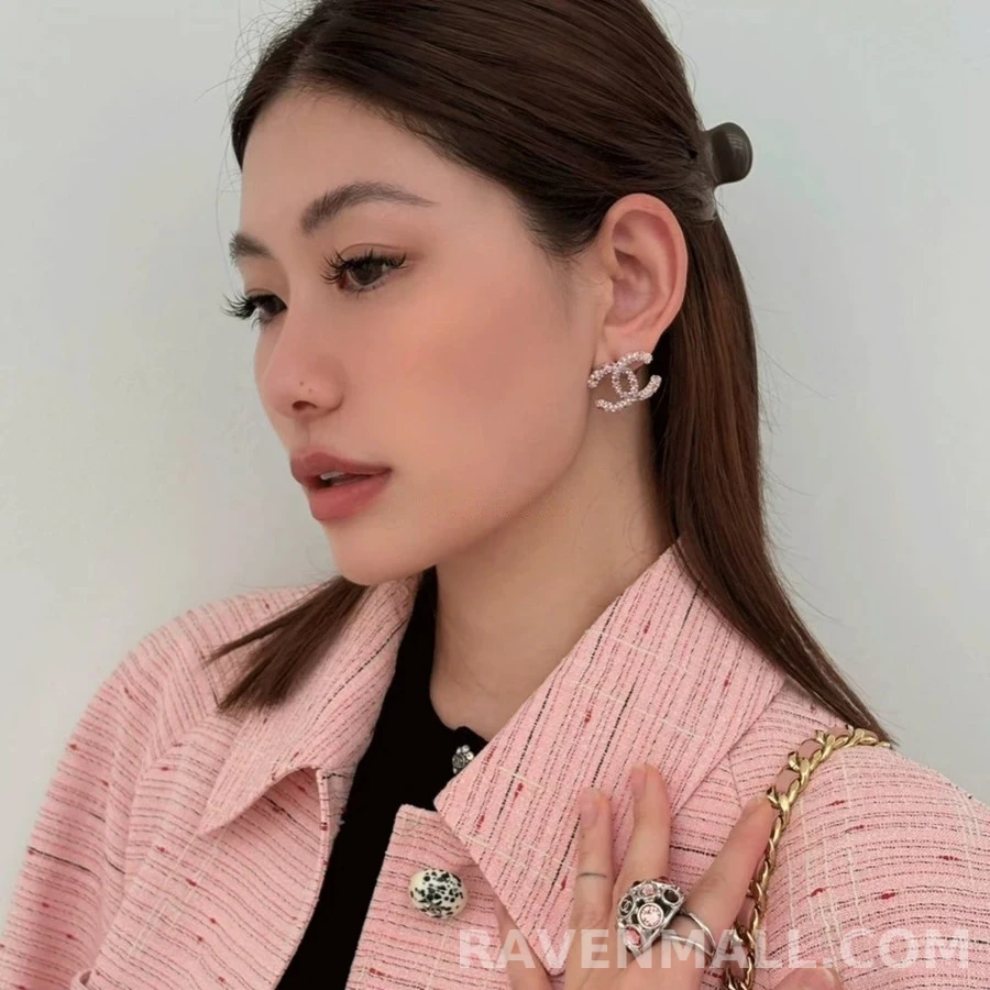 샤넬 샤넬 더블 C 로고 크리스탈 이어링 상세 이미지