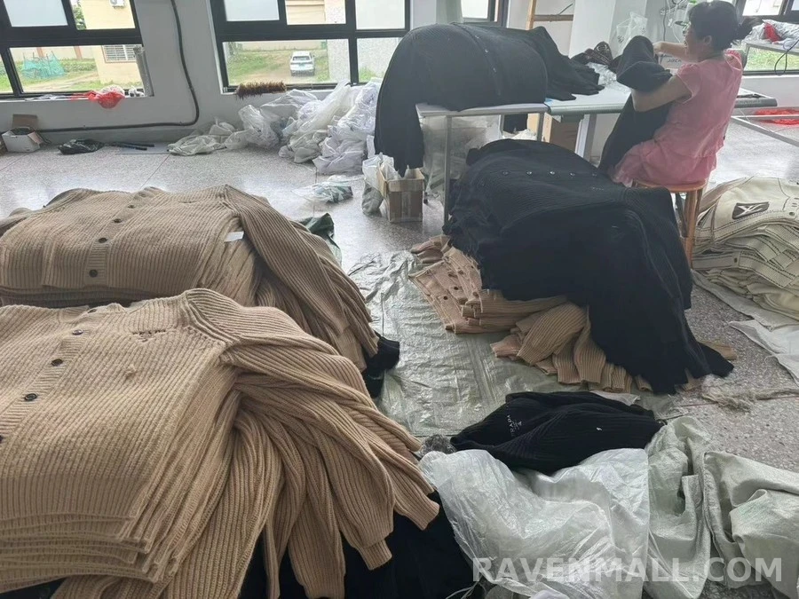 프라다 프라다 리브드 울 가디건 상세 이미지
